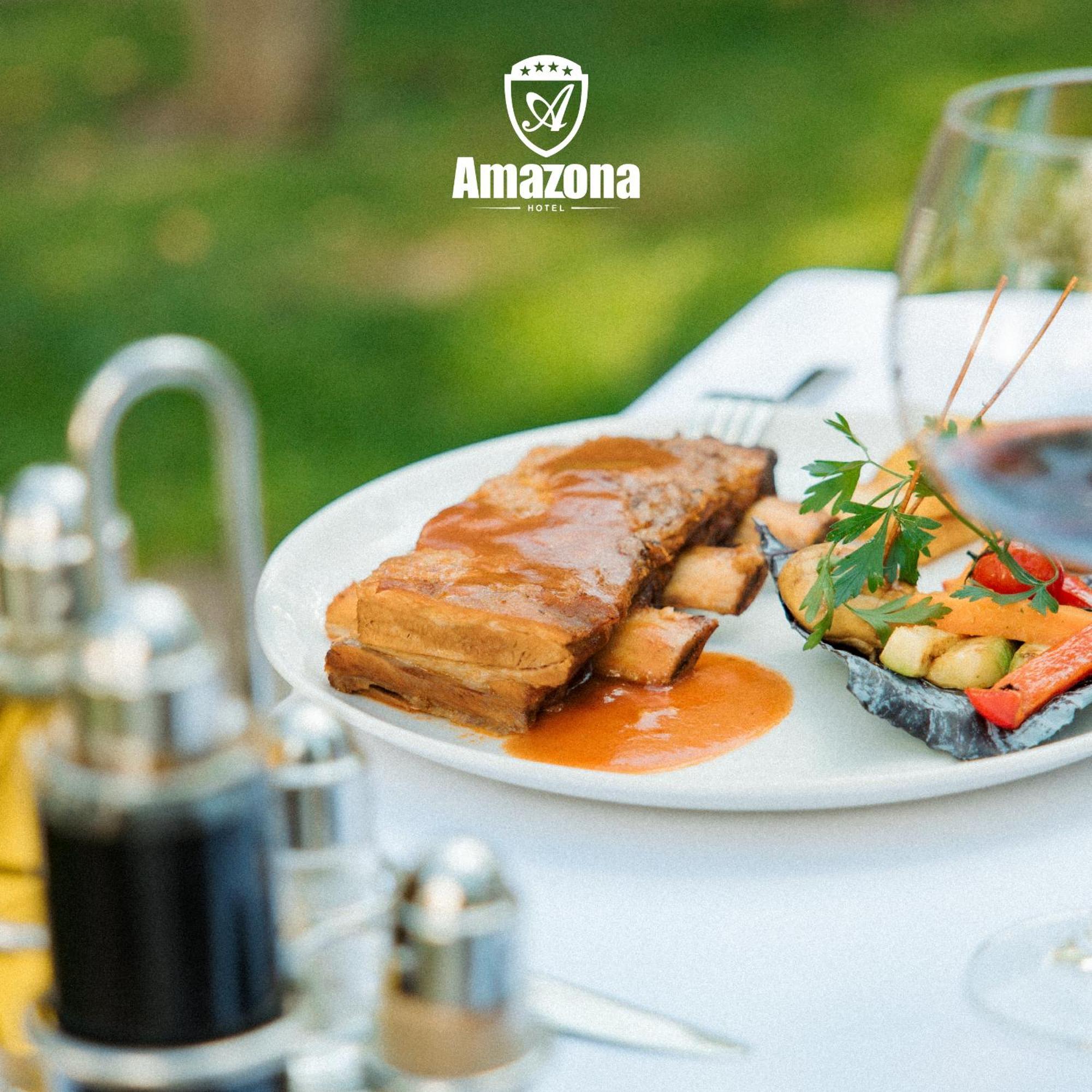 Amazona Hotel พริสตีนา ภายนอก รูปภาพ
